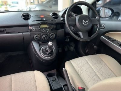 Mazda2 Elegance ปี 2012 เกียร์ธรรมดา สีเทาดำ  รูปที่ 4